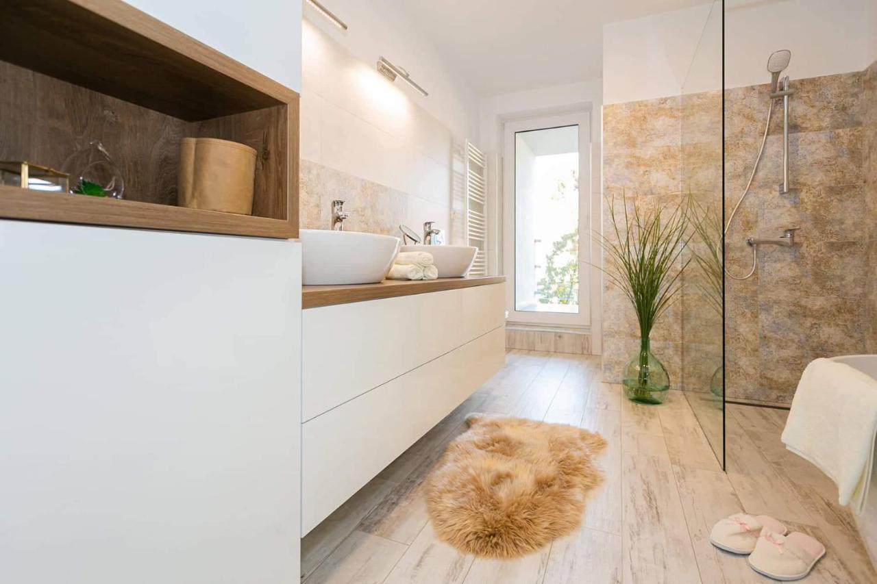Bl - The Penthouse, 24Hr Self Check-In, 2 Bedrooms, Fireplace, Ac, Panoramic View From Main Balcony, 3-Minute Walk To City Center Banská Bystrica Exterior foto